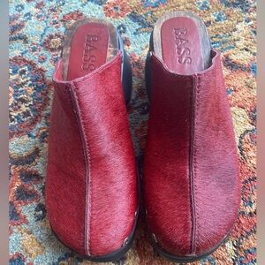 BASS MELROSE Y2K platform wine red fur platform clogs size 6
